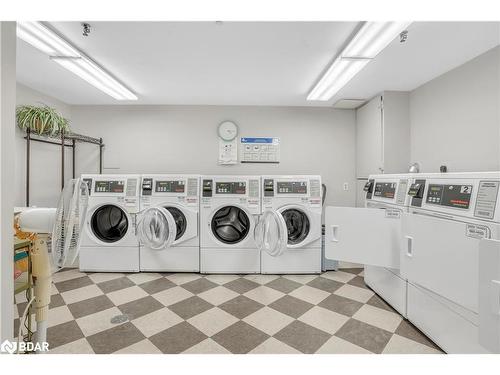 104-414 Blake Street, Barrie, ON - Indoor Photo Showing Laundry Room