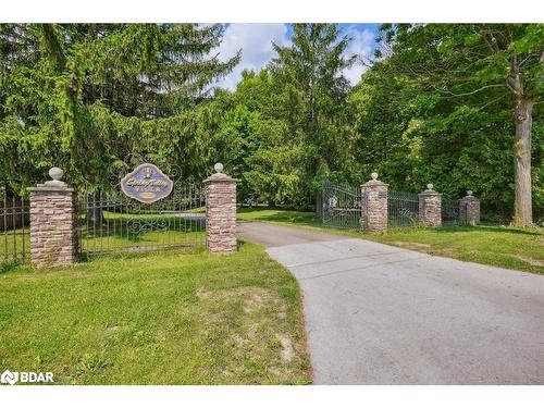 1630 Pelham Street, Fonthill, ON - Outdoor