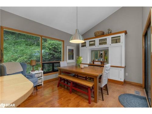 8 Pine Spring Road, Horseshoe Valley, ON - Indoor Photo Showing Dining Room