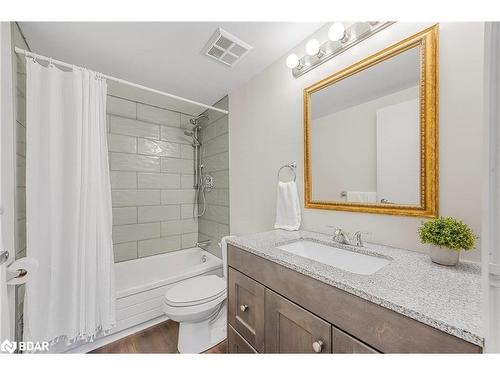 214-126 Bell Farm Road, Barrie, ON - Indoor Photo Showing Bathroom