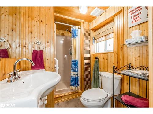 3194 Shoreview Drive, Washago, ON - Indoor Photo Showing Bathroom