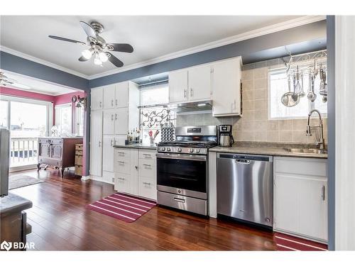 3194 Shoreview Drive, Washago, ON - Indoor Photo Showing Kitchen With Upgraded Kitchen