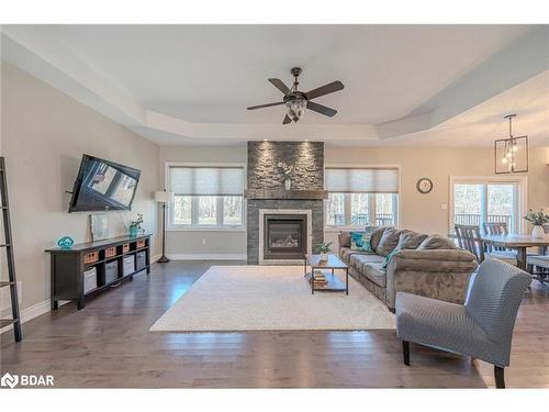 27 Houben Crescent, Oro-Medonte, ON - Indoor Photo Showing Living Room With Fireplace