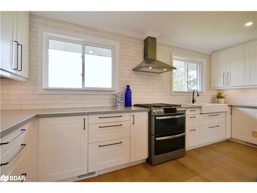 4653 Daniel Street, Ramara, ON - Indoor Photo Showing Kitchen With Upgraded Kitchen