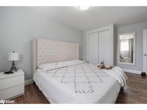 125 Alicewood Court, Etobicoke, ON - Indoor Photo Showing Bedroom