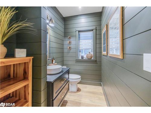 1025 Davis Drive, Gravenhurst, ON - Indoor Photo Showing Bathroom