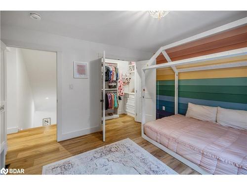 1025 Davis Drive, Gravenhurst, ON - Indoor Photo Showing Bedroom