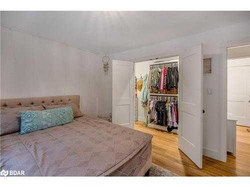 1025 Davis Drive, Gravenhurst, ON - Indoor Photo Showing Bedroom