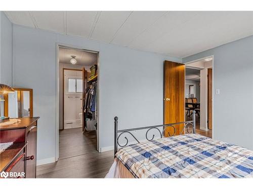 38 Main Street, Innisfil, ON - Indoor Photo Showing Bedroom