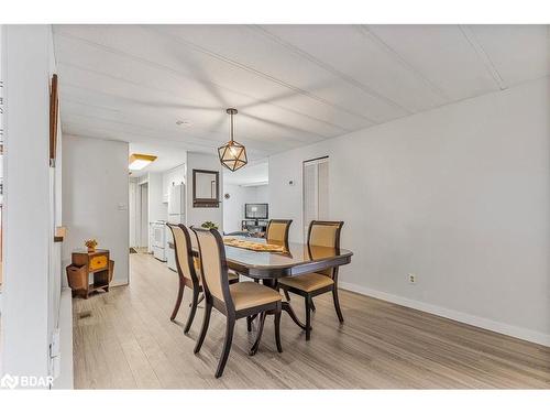 38 Main Street, Innisfil, ON - Indoor Photo Showing Dining Room