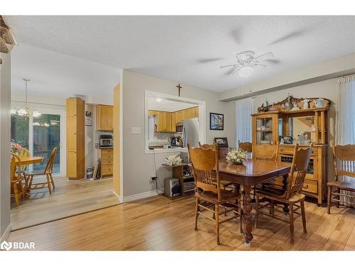 21 Kelsey Crescent, Barrie, ON - Indoor Photo Showing Dining Room