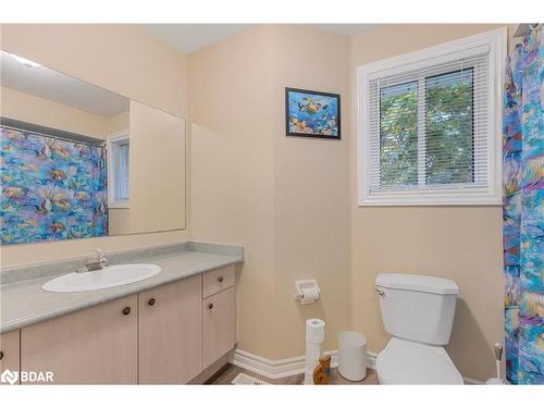 21 Kelsey Crescent, Barrie, ON - Indoor Photo Showing Bathroom