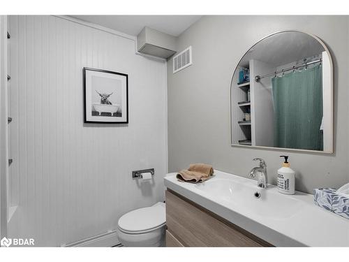 70 Huronwoods Drive, Oro-Medonte, ON - Indoor Photo Showing Bathroom