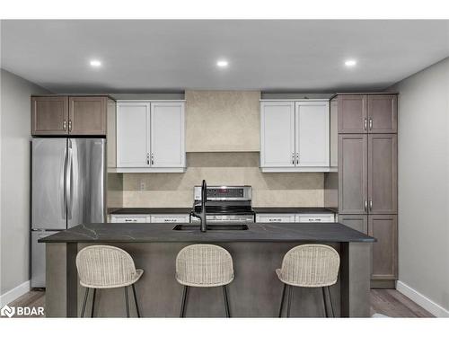 70 Huronwoods Drive, Oro-Medonte, ON - Indoor Photo Showing Kitchen