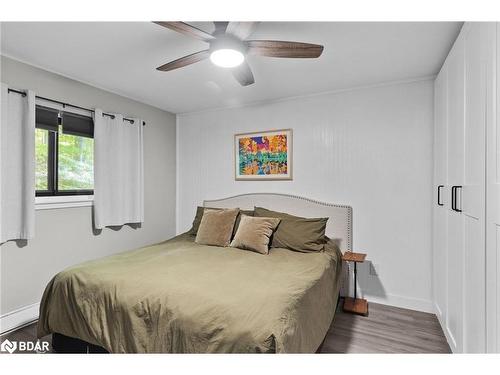 70 Huronwoods Drive, Oro-Medonte, ON - Indoor Photo Showing Bedroom