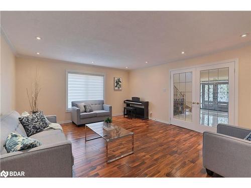 2857 Termini Terrace, Mississauga, ON - Indoor Photo Showing Living Room