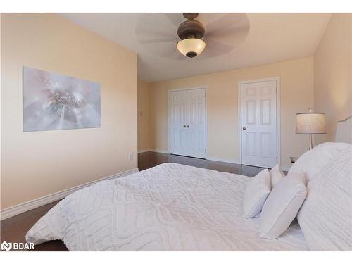 2857 Termini Terrace, Mississauga, ON - Indoor Photo Showing Bedroom