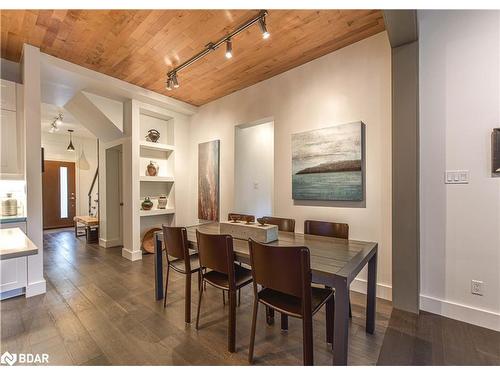 101 Jarvis Street, Orillia, ON - Indoor Photo Showing Dining Room