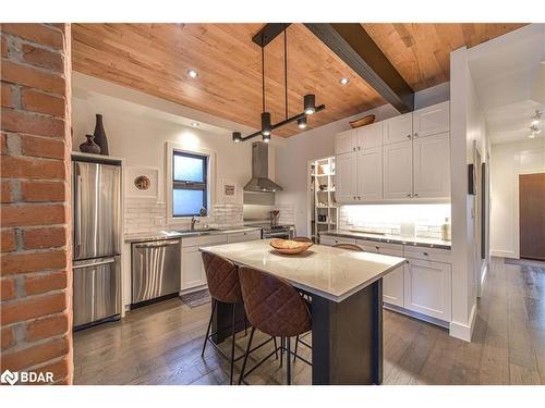 101 Jarvis Street, Orillia, ON - Indoor Photo Showing Kitchen With Stainless Steel Kitchen With Upgraded Kitchen