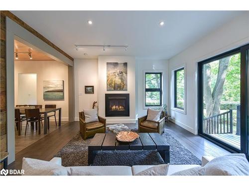 101 Jarvis Street, Orillia, ON - Indoor Photo Showing Living Room With Fireplace