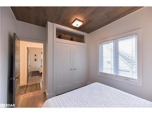 101 Jarvis Street, Orillia, ON - Indoor Photo Showing Bedroom