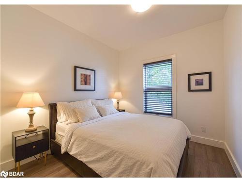 101 Jarvis Street, Orillia, ON - Indoor Photo Showing Bedroom