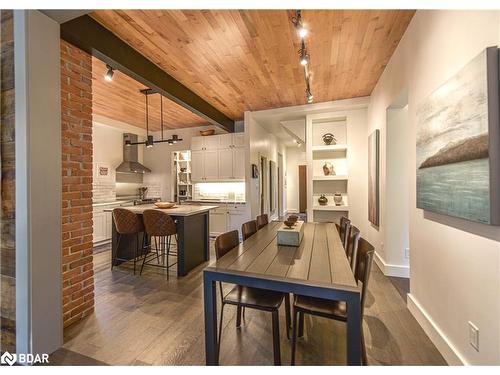 101 Jarvis Street, Orillia, ON - Indoor Photo Showing Dining Room