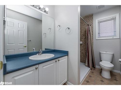 32 Majesty Boulevard, Barrie, ON - Indoor Photo Showing Bathroom