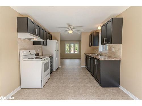 61 Arthur Avenue, Barrie, ON - Indoor Photo Showing Kitchen