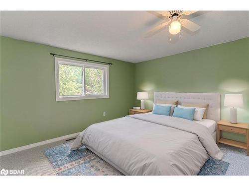 61 Arthur Avenue, Barrie, ON - Indoor Photo Showing Bedroom