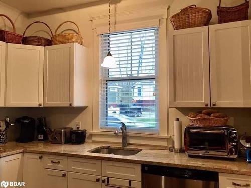 7 Hollow Lane, Cherry Valley, ON - Indoor Photo Showing Kitchen