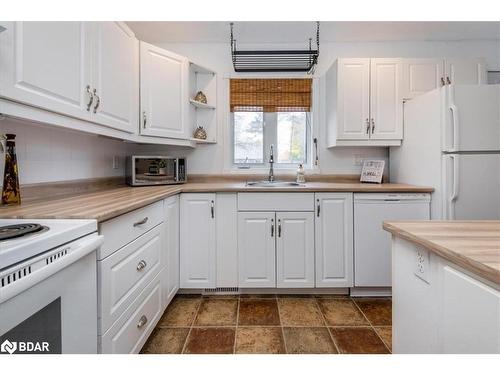 26 George Street, Orillia, ON - Indoor Photo Showing Kitchen