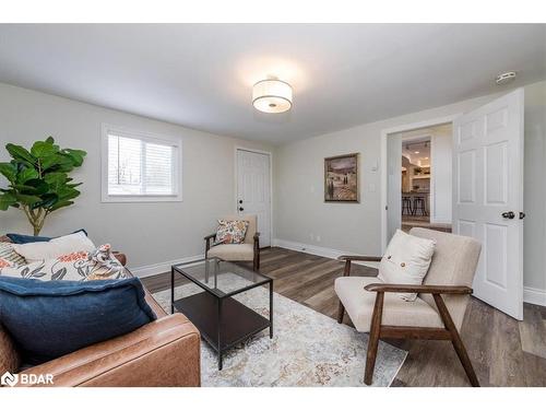 26 George Street, Orillia, ON - Indoor Photo Showing Living Room