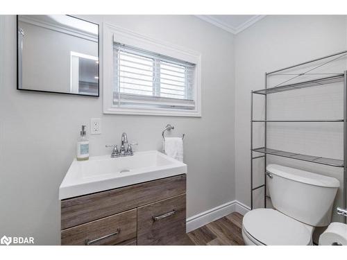 26 George Street, Orillia, ON - Indoor Photo Showing Bathroom