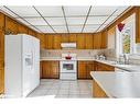 17 Dowling Circle, Markham, ON  - Indoor Photo Showing Kitchen With Double Sink 