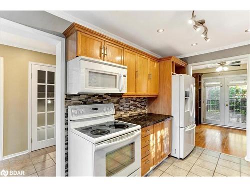 56 Knicely Road, Barrie, ON - Indoor Photo Showing Kitchen