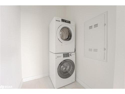 501-21 Matchedash Street S, Orillia, ON - Indoor Photo Showing Laundry Room