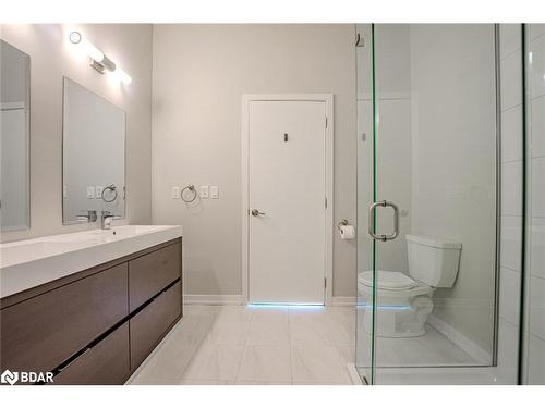 501-21 Matchedash Street S, Orillia, ON - Indoor Photo Showing Bathroom