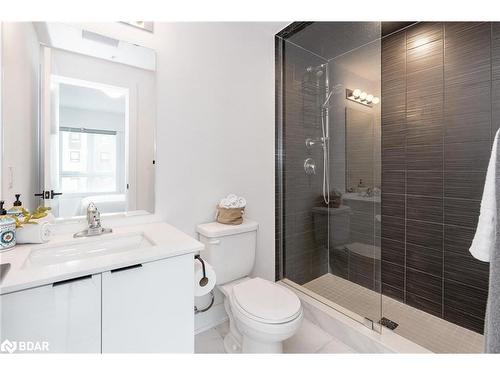 211-8 Culinary Lane, Barrie, ON - Indoor Photo Showing Bathroom