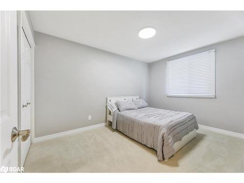 650 Jennifer Crescent, Burlington, ON - Indoor Photo Showing Bedroom