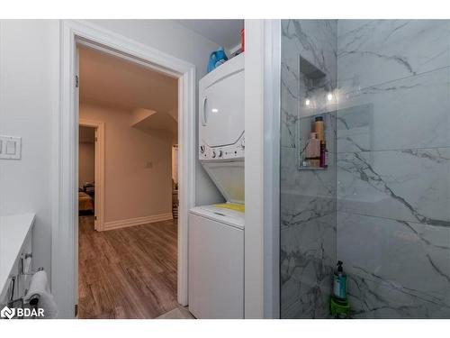 1 Curtis Way, Springwater, ON - Indoor Photo Showing Laundry Room