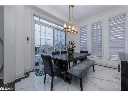 1 Curtis Way, Springwater, ON - Indoor Photo Showing Dining Room