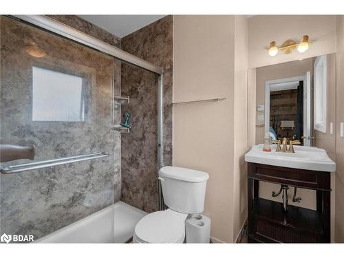 103 Letitia Street, Barrie, ON - Indoor Photo Showing Bathroom