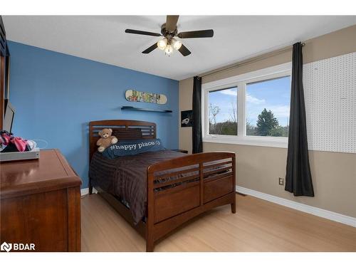 103 Letitia Street, Barrie, ON - Indoor Photo Showing Bedroom