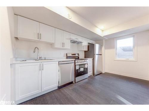 A-15 Lookout Drive, Bowmanville, ON - Indoor Photo Showing Kitchen