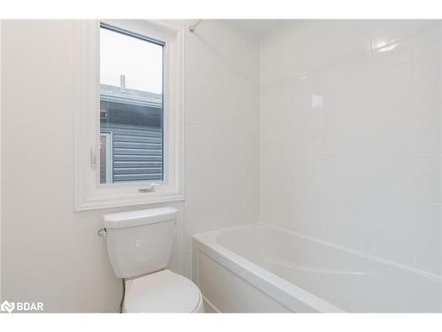 91 Berkely Street, Wasaga Beach, ON - Indoor Photo Showing Bathroom