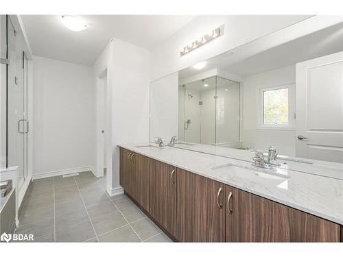 89 Berkely Street, Wasaga Beach, ON - Indoor Photo Showing Bathroom