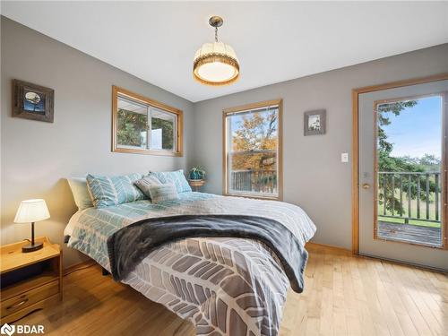 74 Line 15 N, Oro-Medonte, ON - Indoor Photo Showing Bedroom