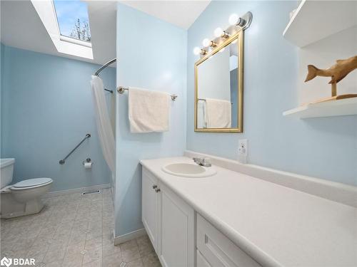 74 Line 15 N, Oro-Medonte, ON - Indoor Photo Showing Bathroom