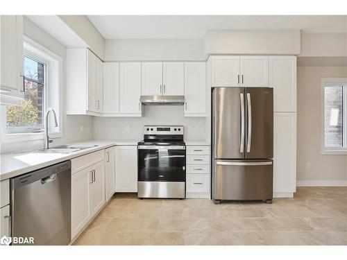 31 Shipley Avenue, Collingwood, ON - Indoor Photo Showing Kitchen With Stainless Steel Kitchen With Upgraded Kitchen